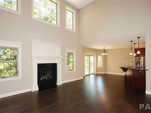 3rd image of 11326 Stone Creek Dr