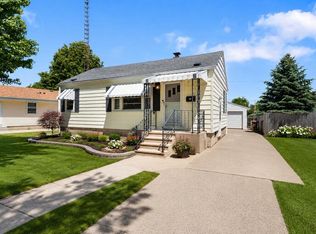 7925 46th AVENUE, Kenosha, WI 53142