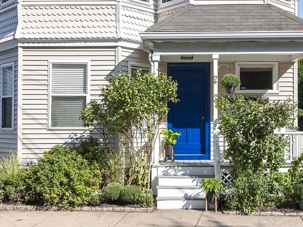 7 Elm St #3, Brookline, MA 02445