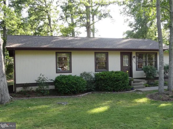 21585 America St, Lexington Park, MD 20653