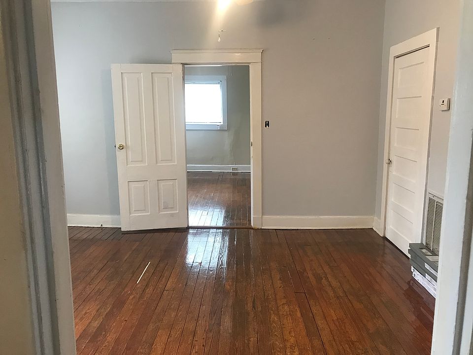 Middle room with huge walk in closet through the door on the right