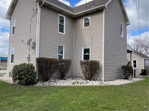 2nd image of 804 Lincoln Ave