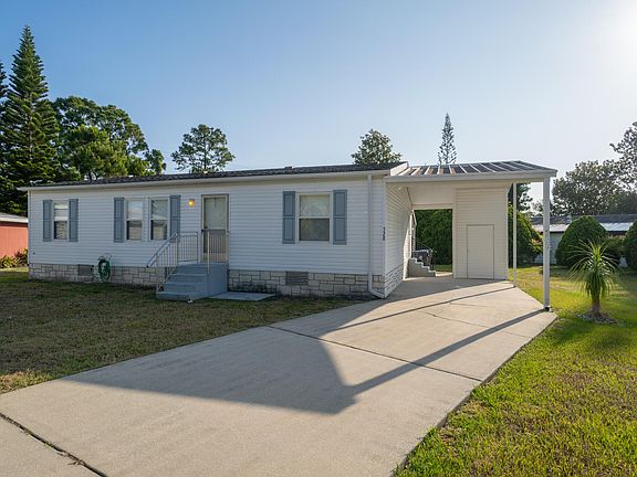 2nd image of 328 San Roberto Dr