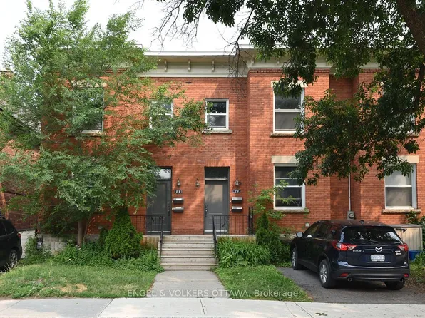 81 3rd Ave #1, Ottawa, ON K1S 2J7