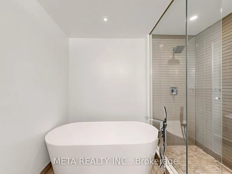 200 Bloor St W #2502 — Photo 29