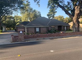 7122 Westover Dr, Granbury, TX 76049