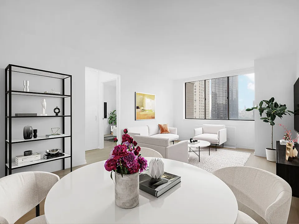 124 W 60th St #14B