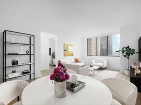 124 W 60th St