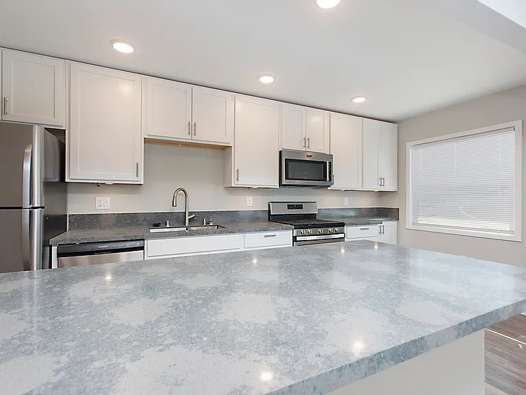 3287 McKinley St — Photo 3