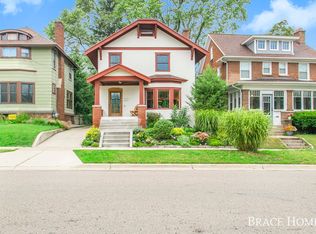 145 Carlton Ave SE, Grand Rapids, MI 49506