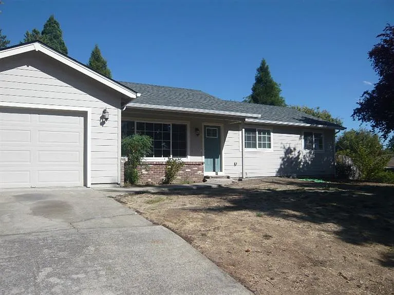 49 Eastwood Dr photo 1
