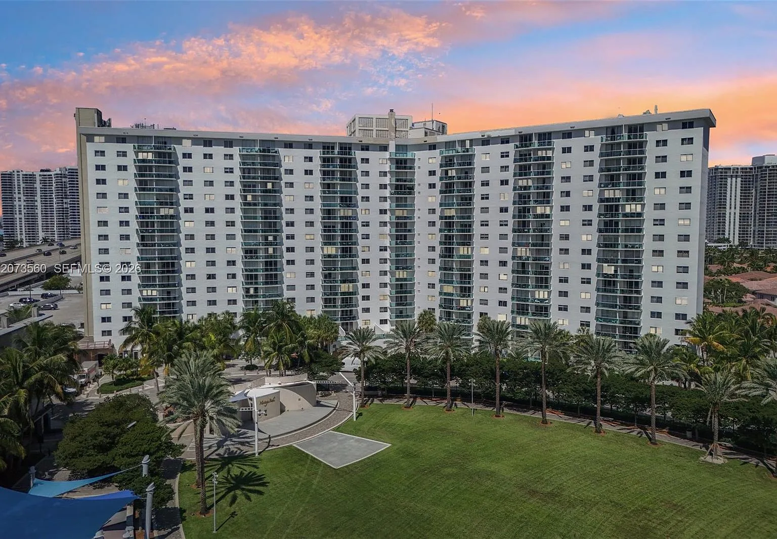 Ocean Reserve Condo — Photo 2