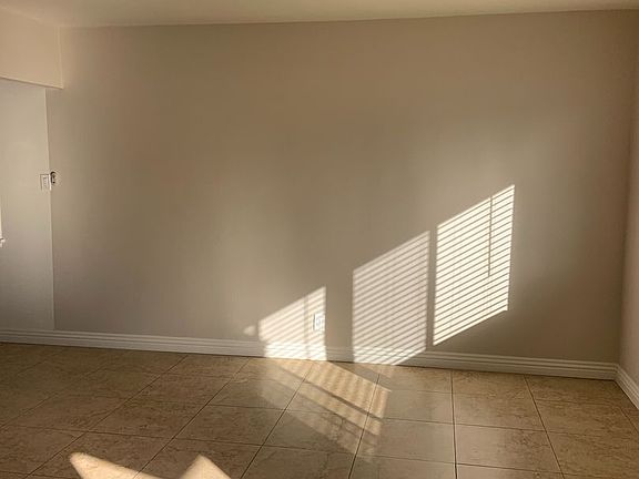 5th image of 8562-8576 Watson St #85685