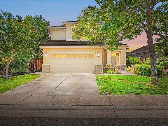 2nd image of 2074 Horseshoe Glen Cir