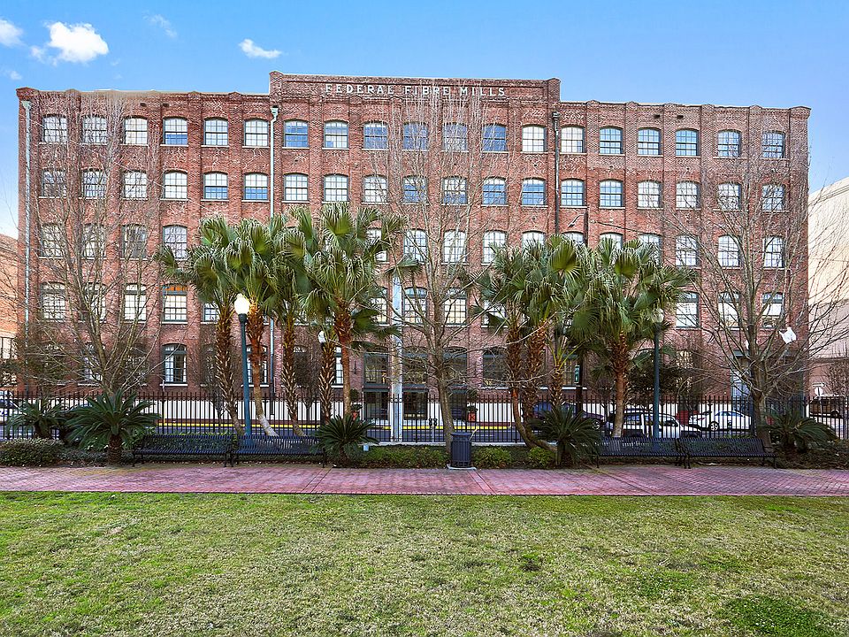 1st image of 1107 S Peters St APT 218