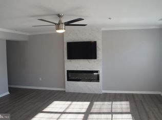 5814 N Holly Springs Dr UNIT 1-2, Capitol Heights, MD 20743