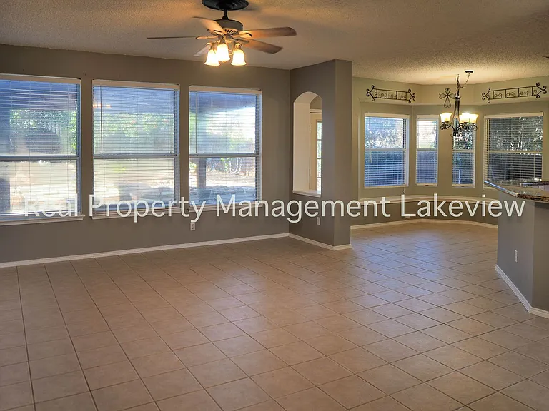7500 Waterside Pl — Photo 8