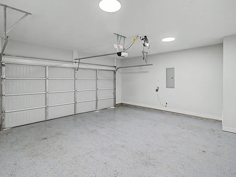 156 Hamlet Ct — Photo 10