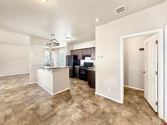 5th image of 790 Oak Street #27W