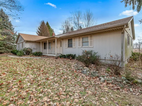 10835 Hoxie Rd, North Adams, MI 49262