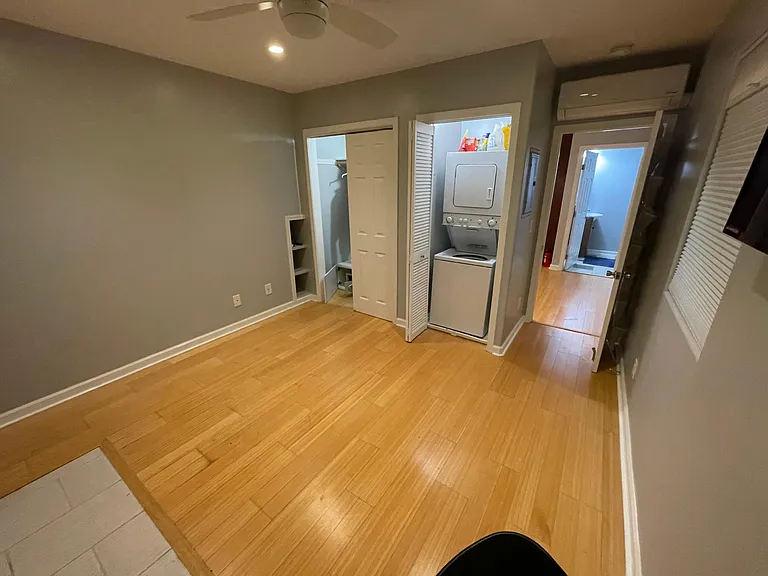 Daisy St — Photo 17