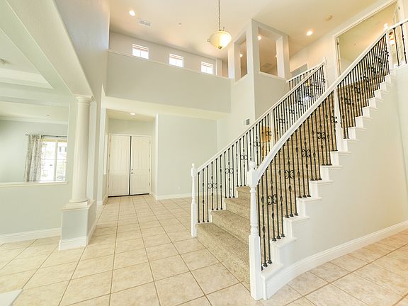 4th image of 2199 Mount Errigal Ln