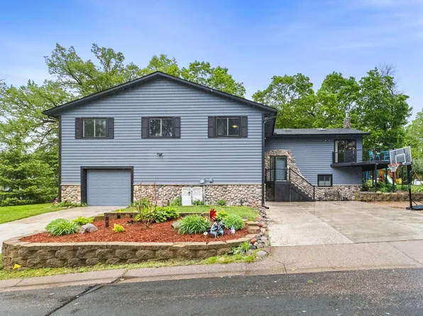 1680 Bluebird Ln, Mound, MN 55364