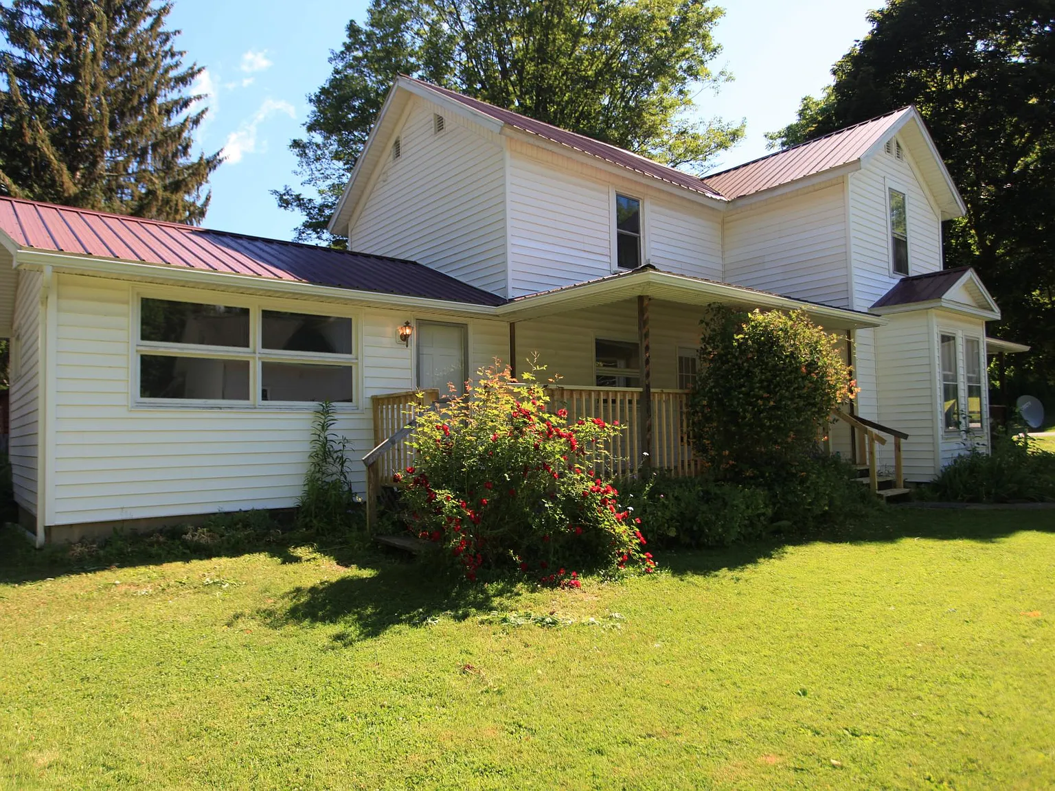 42 Elm St — Photo 3