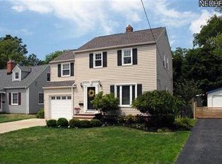 26914 Russell Rd, Bay Village, OH 44140