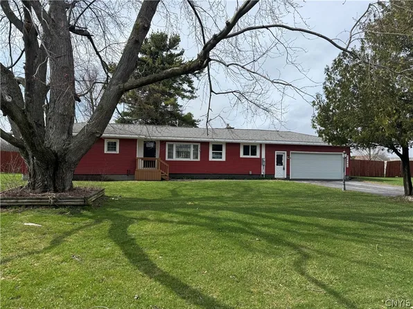 28095 Town Springs Rd, Chaumont, NY 13622