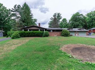 386 Meadow Run Trl, Chalk Hill, PA 15421