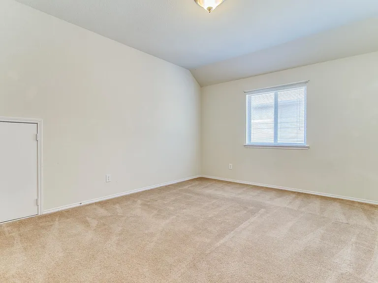 9400 Harrell Dr — Photo 13