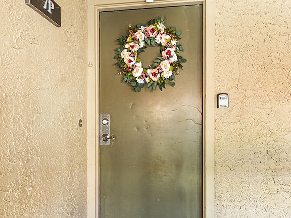 2nd image of 4777 Cedar Springs Rd APT 7P