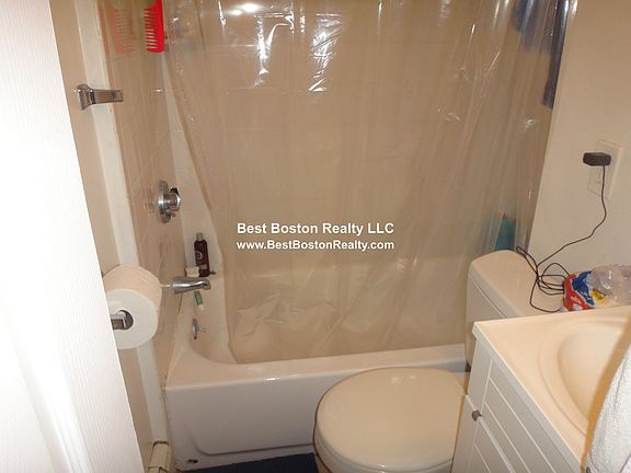3rd image of 120 Charles St #1