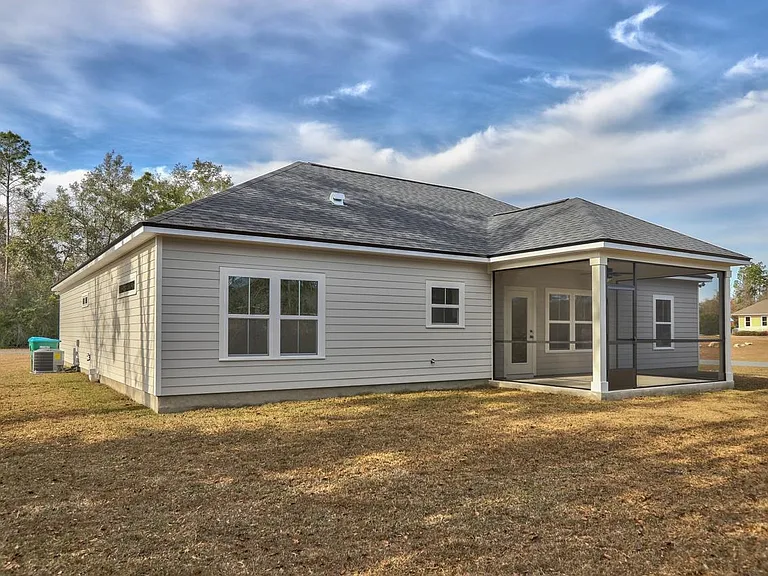 43 Sarlan Garden Dr — Photo 40