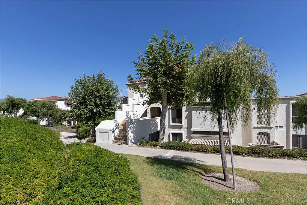 Building Photo - 27824 Soller