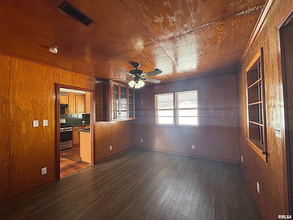 3rd image of 405 S Gillett St