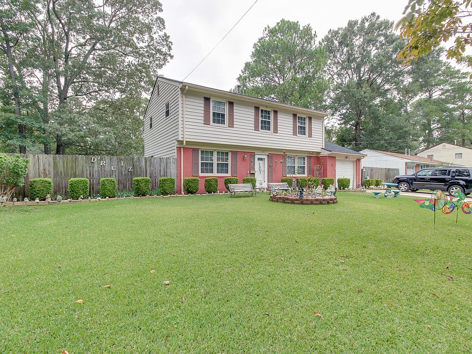 1st image of 457 Dauphin Ln