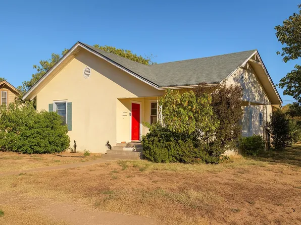 400 W Garza St, Slaton, TX 79364