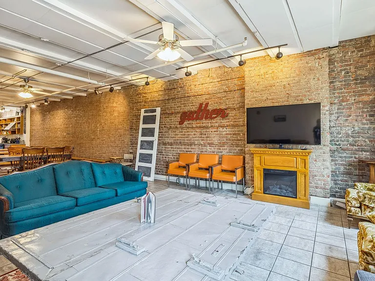 2078 W 25th St #2-ID1593972P — Photo 24