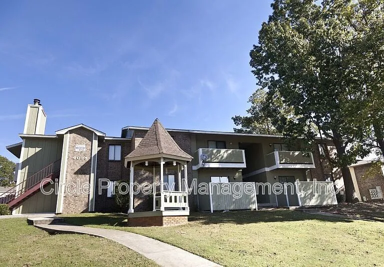 4035 Hunters Ridge Dr SW #9 — Photo 1