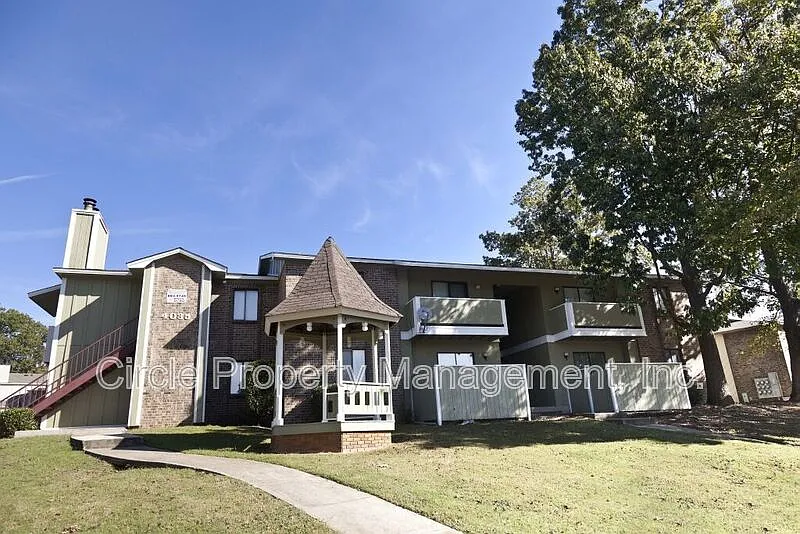 4035 Hunters Ridge Dr SW #3