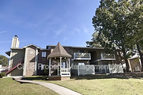4035 Hunters Ridge Dr SW Photo 1