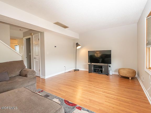 4th image of 920 Egret Drive #105