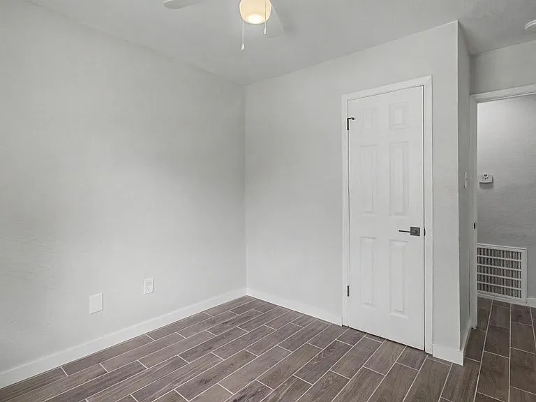 108 Phylis Dr — Photo 13