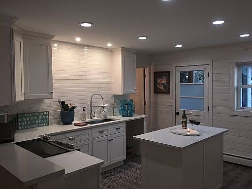 4th image of 504 Forest Ave