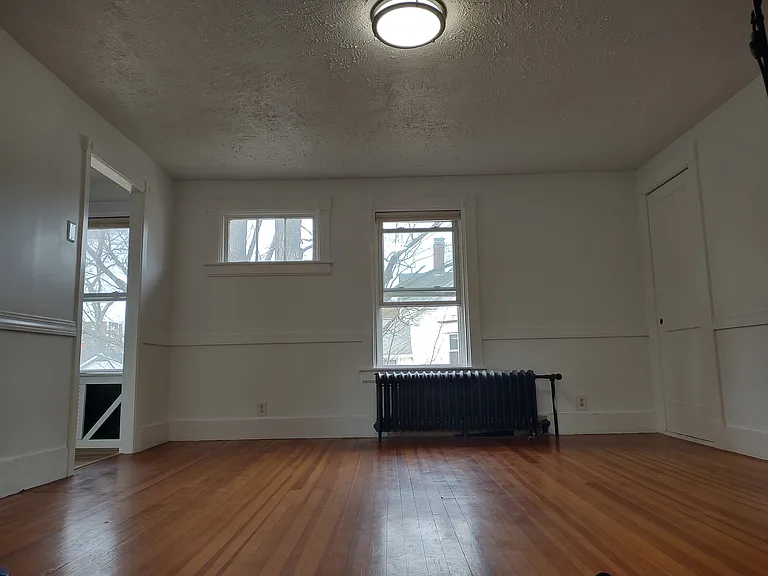 30 Grinnell St #2 — Photo 6