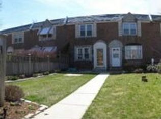 222 Gramercy Dr, Clifton Heights, PA 19018