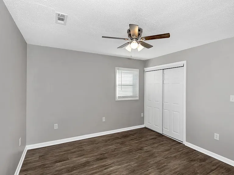 3903 Telstar Cir SW — Photo 17