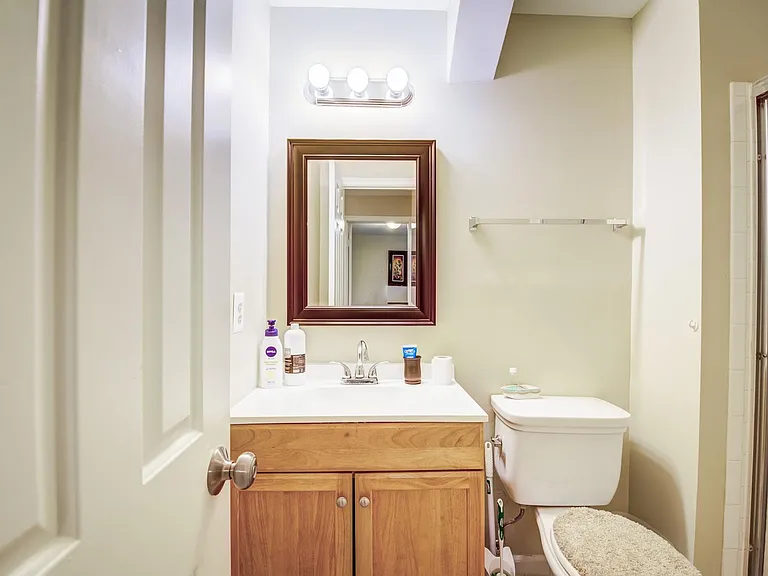 7112 Lake Cove Dr — Photo 26
